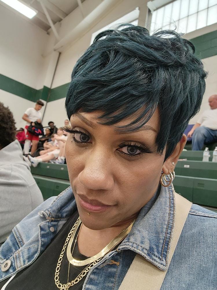Customer photo review of Outre Wigpop Synthetic Full Wig - LACEY