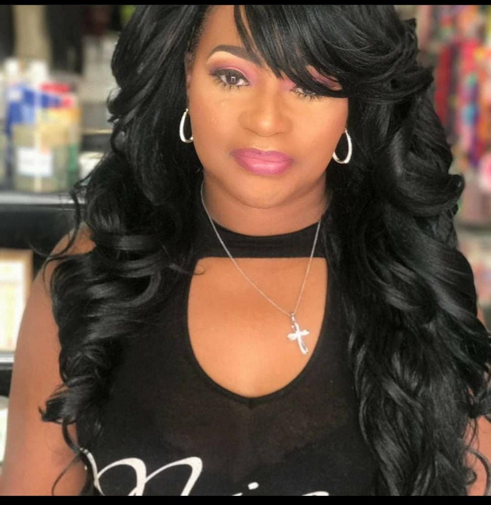Customer photo review of Zury Sis Synthetic Invisible Top Part Lace Front Wig - IV-LACE H ARI 24 INCH