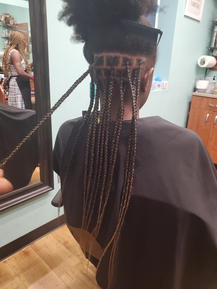 Customer photo review of Outre Synthetic Pre Stretched ULTRA BRAID - XPRESSION 3X 42"
