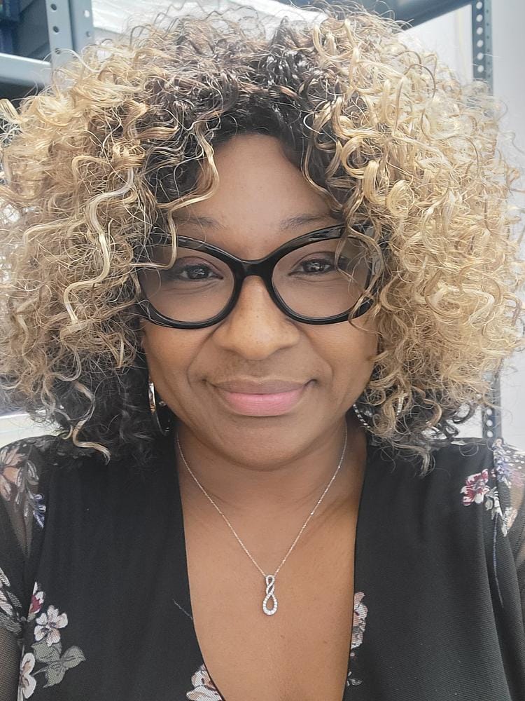 Customer photo review of Vanessa Wig SUPER DIANA