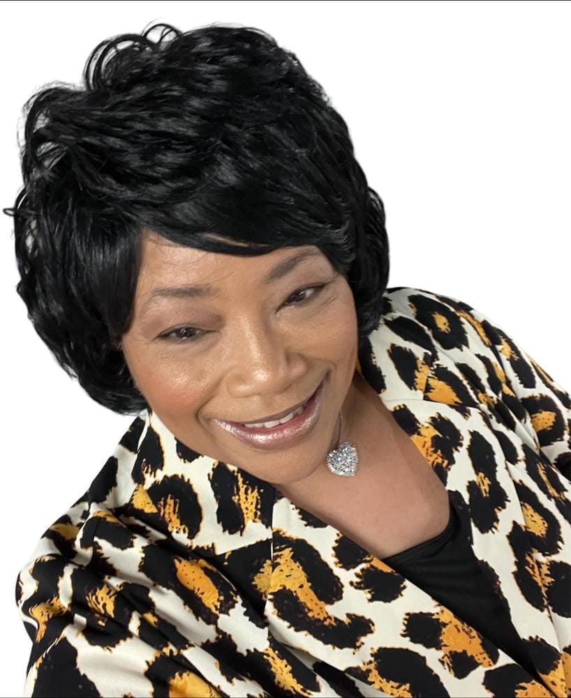 Customer photo review of Zury Sis Ms. Wisdom Synthetic Full Wig - FW-DANY