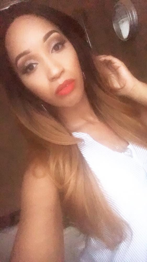 Customer photo review of Model Model Premium Seven Star V-Shaped Lace Front Wig EV-003