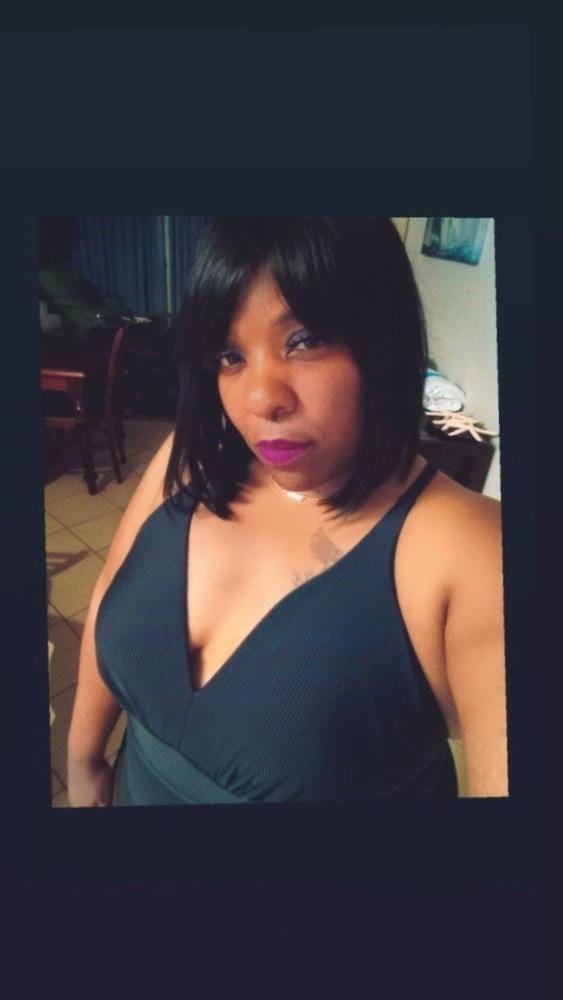 Customer photo review of Shake-N-Go Naked Brazilian Natural 100% Human Hair Premium Wig - MIA
