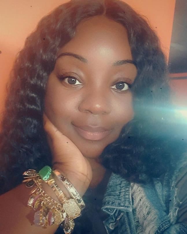 Customer photo review of Shake-N-Go Naked Nature Brazilian Natural 100% Human Hair Lace Part Wig - DEEP WAVE