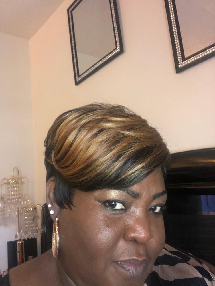 Customer photo review of Freetress Equal Synthetic Hair Full Wig - CHARLIE