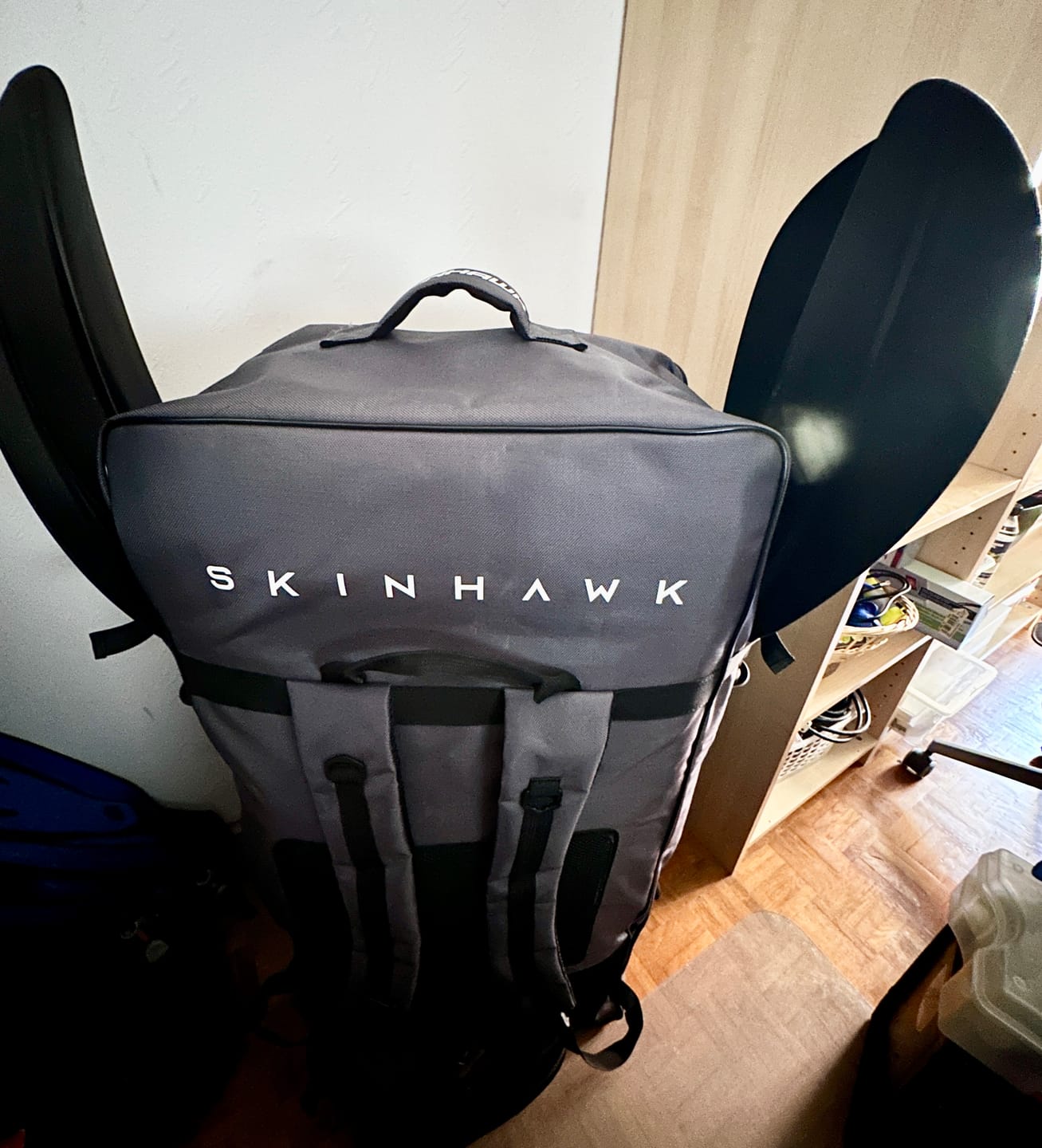 Customer photo review of SKINHAWK SUP Board Tasche, Robuster Rucksack mit Rollen, Reißfestes 1680D Gewebe
