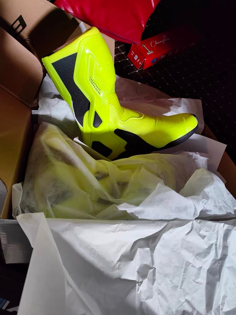 Customer photo review of Allgoal Motorcycle Riding Boots Green