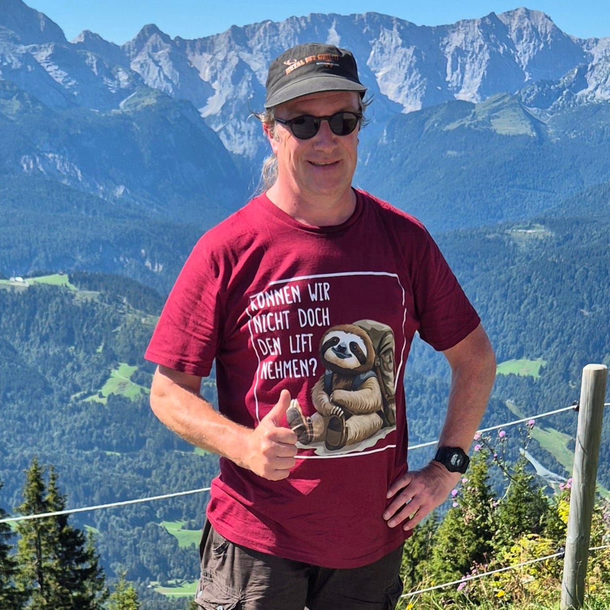 Customer photo review of Lift Premium T-Shirt Unisex