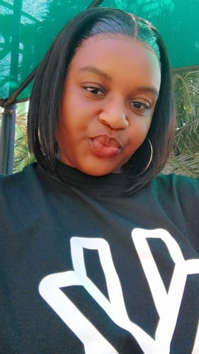 Customer photo review of Wig Special 1 - Lace Frontal Straight 10"