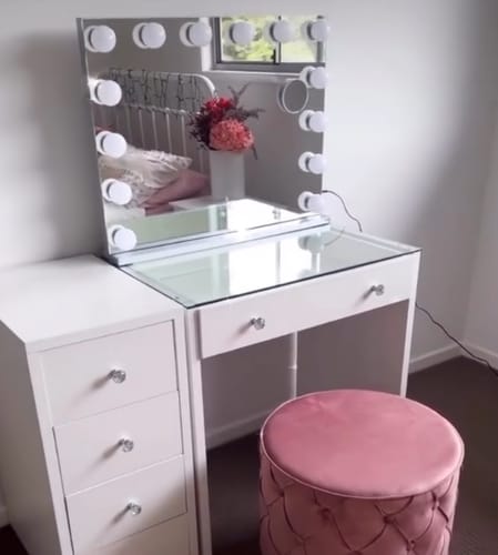 Customer photo review of Electra Vanity Table “Diamond”