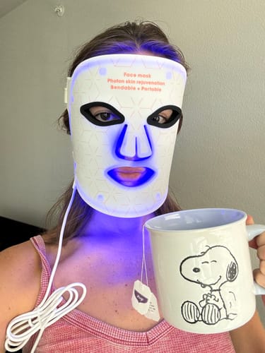 Customer photo review of LuminaLux Rejuvenate - 4 Color LED Mask