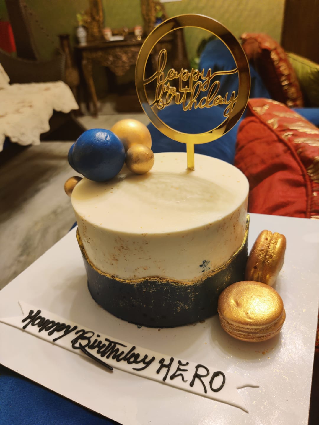Customer photo review of Gold Splash Blue Cake