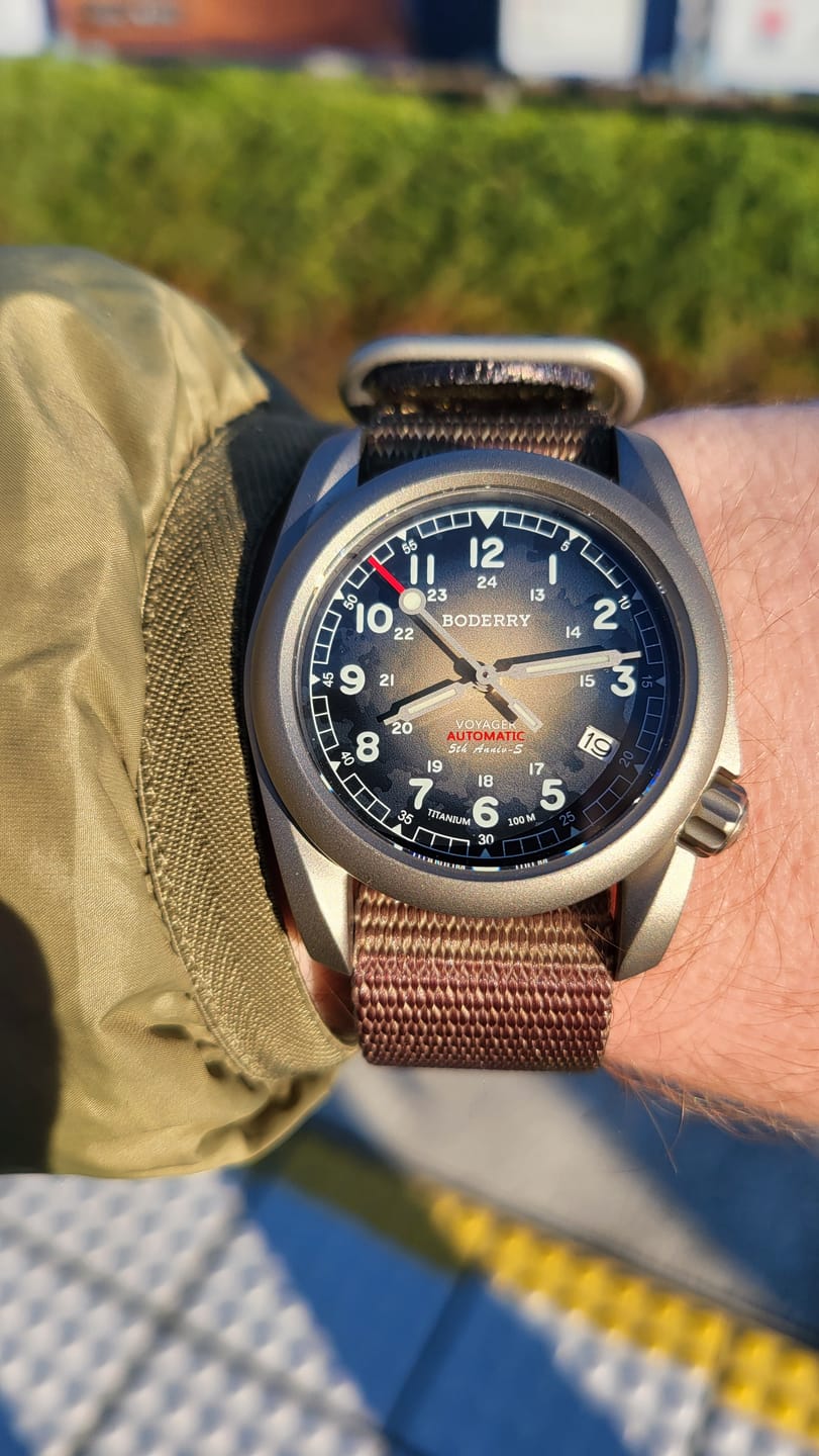 Customer photo review of VOYAGER - 5th Anniversary Special Limited Edition [888]