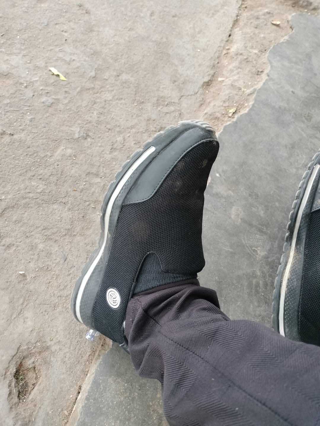 Customer photo review of Bacca Bucci Men's Comfortable Lightweight Walking Shoes