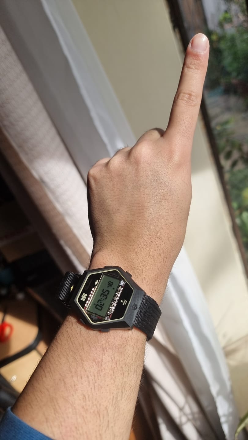 Customer photo review of PREVENTA CON DESPACHO JULIO: El Número Uno, el primer reloj digital en la historia de Chile