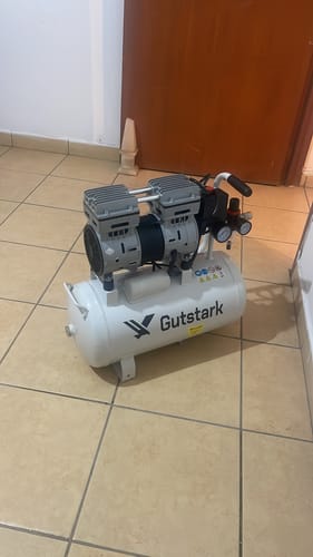 Customer photo review of Compresor de Aire Silencioso 25L Electrico 116 PSI Portatil 1Hp 2 Pistones 1680RPM