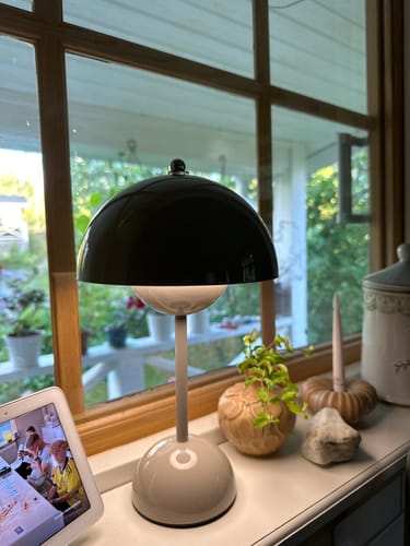 Customer photo review of Bordslampa - Svamplampa Flowerbud - Batteridriven 5000 mAH