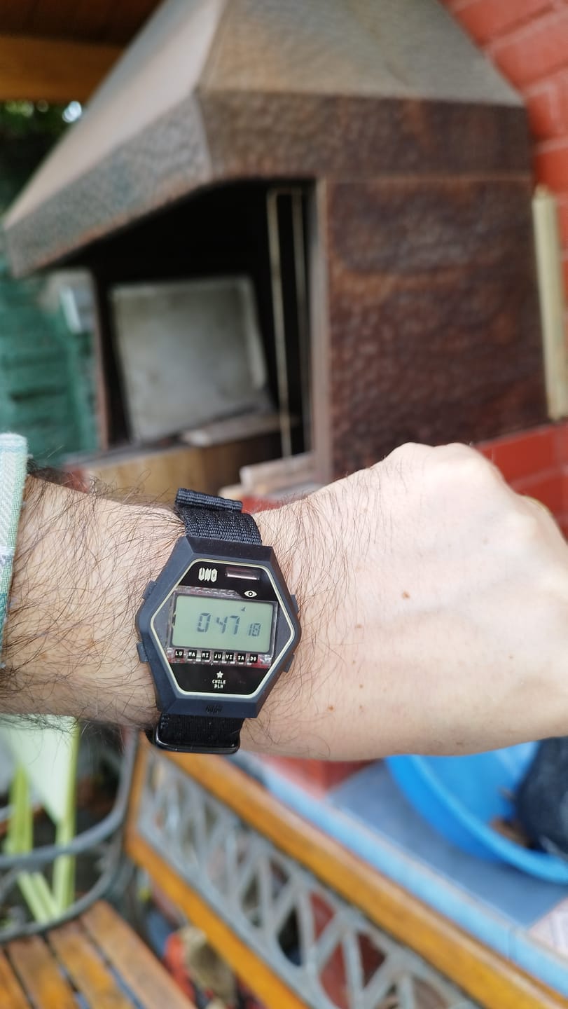 Customer photo review of PREVENTA CON DESPACHO JULIO: El Número Uno, el primer reloj digital en la historia de Chile