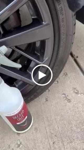 Customer video review of Black Microfiber Trim & Tire Dressing Applicator