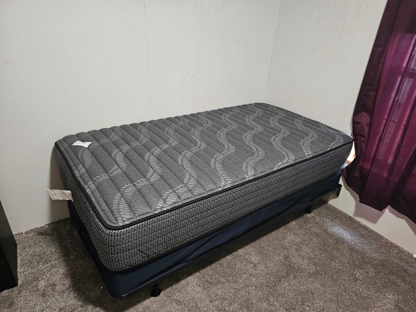 Customer photo review of 13" Deluxe Hybrid Mattress