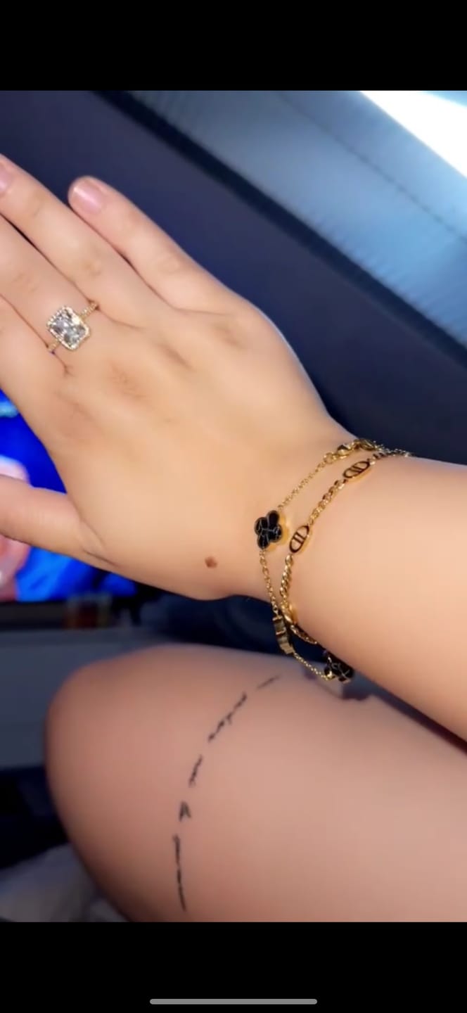 Customer photo review of Big Shine Ring | 18K vergoldet