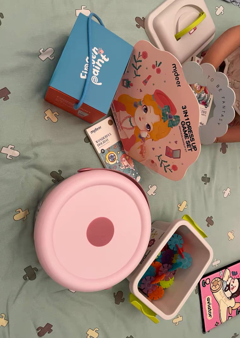 Customer photo review of Mideer Dinosaur Toys Set 24 Pcs