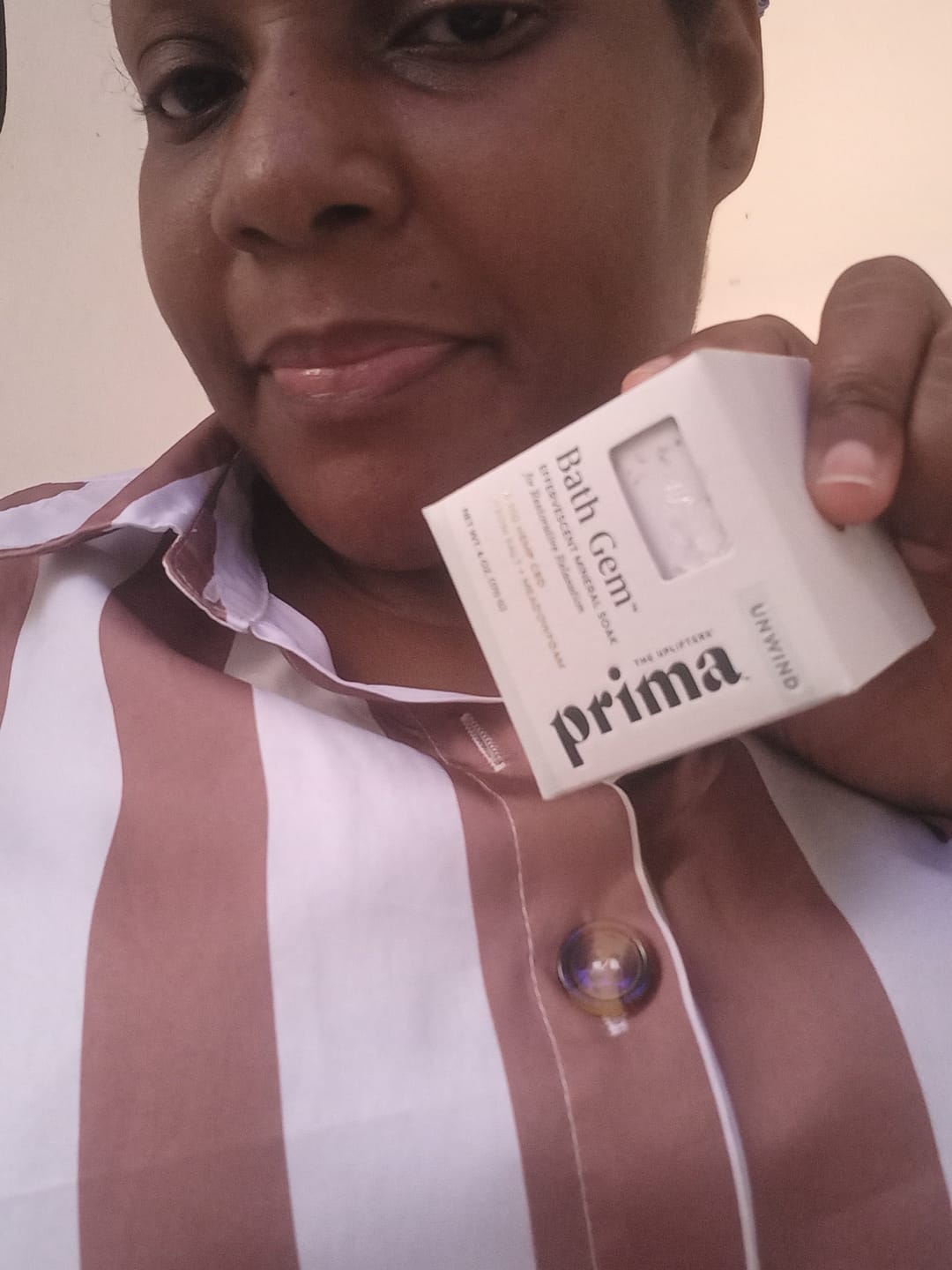 Customer photo review of Unwind Bath Gem™ | Moisturizing Bath Soak with Epsom Salt & Magnesium
