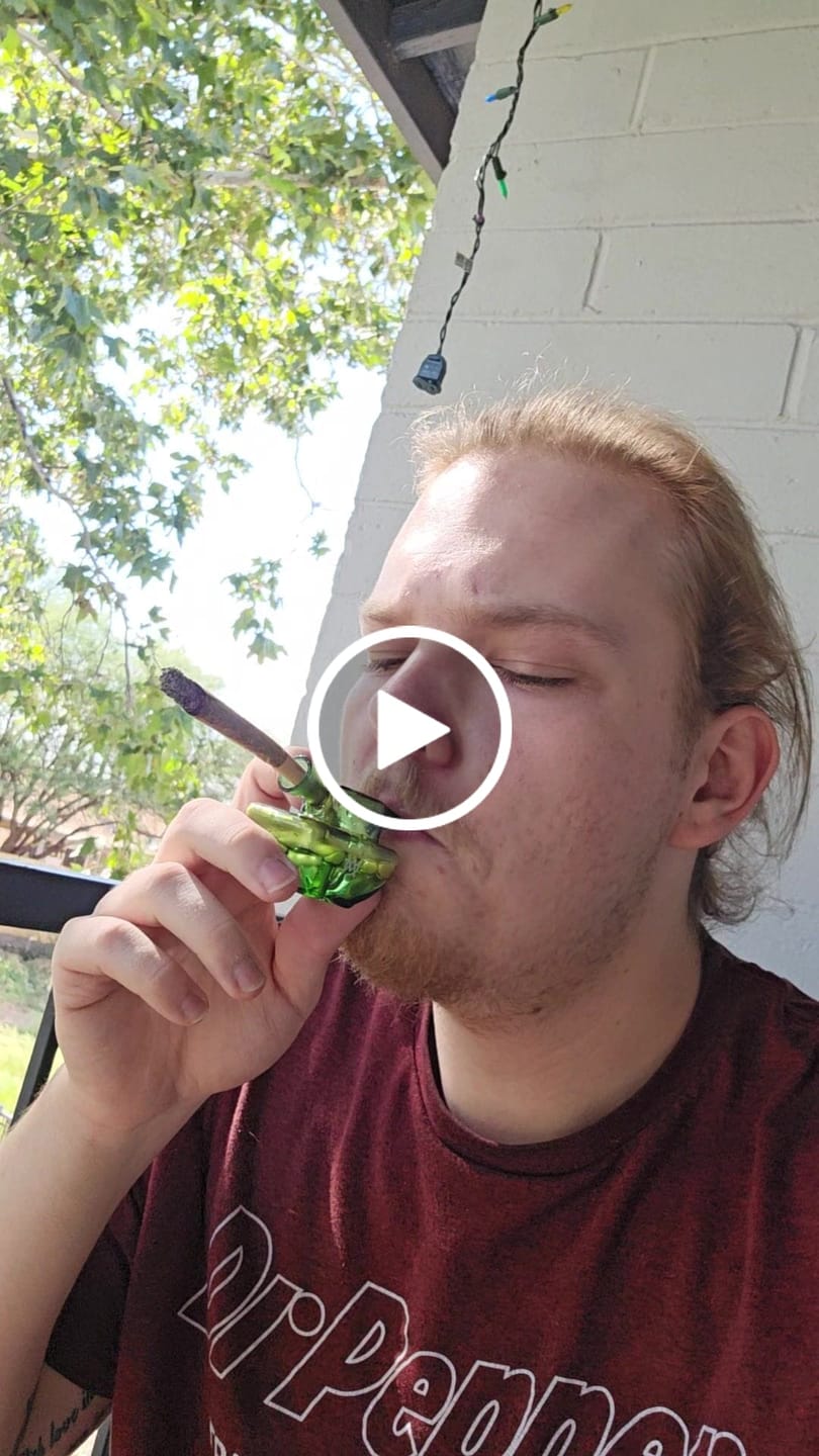 Customer video review of Commander Blunt Bubbler