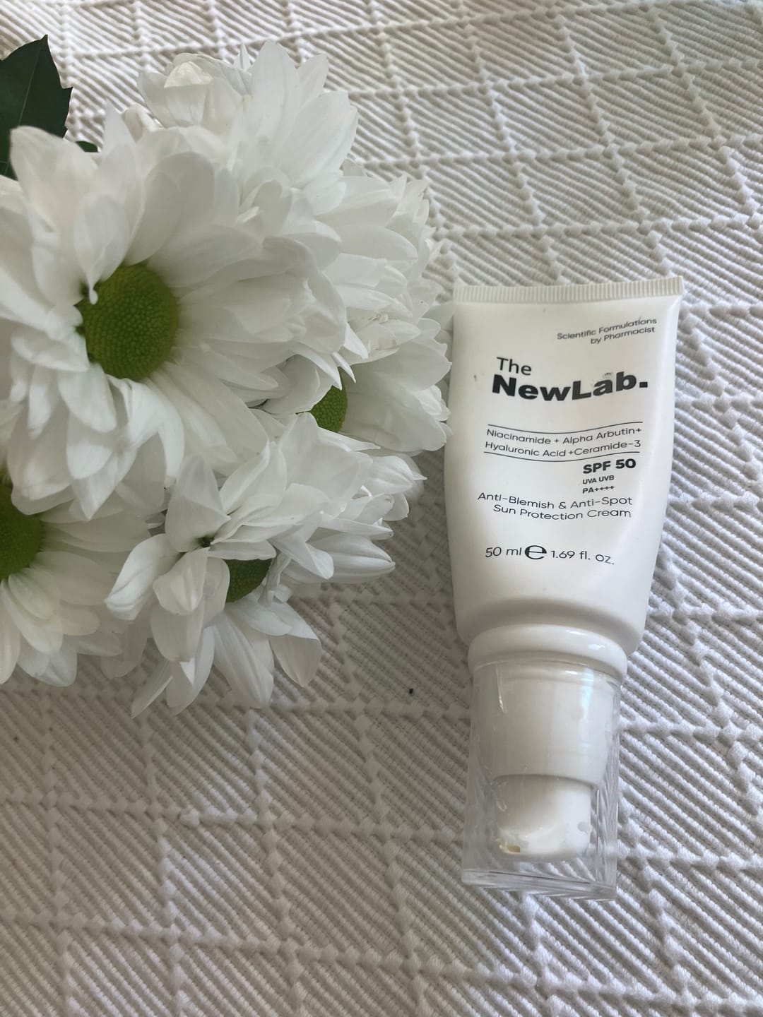 Customer photo review of Sonnenschutzcreme LSF 50+ Anti Akne und Hautunreinheiten