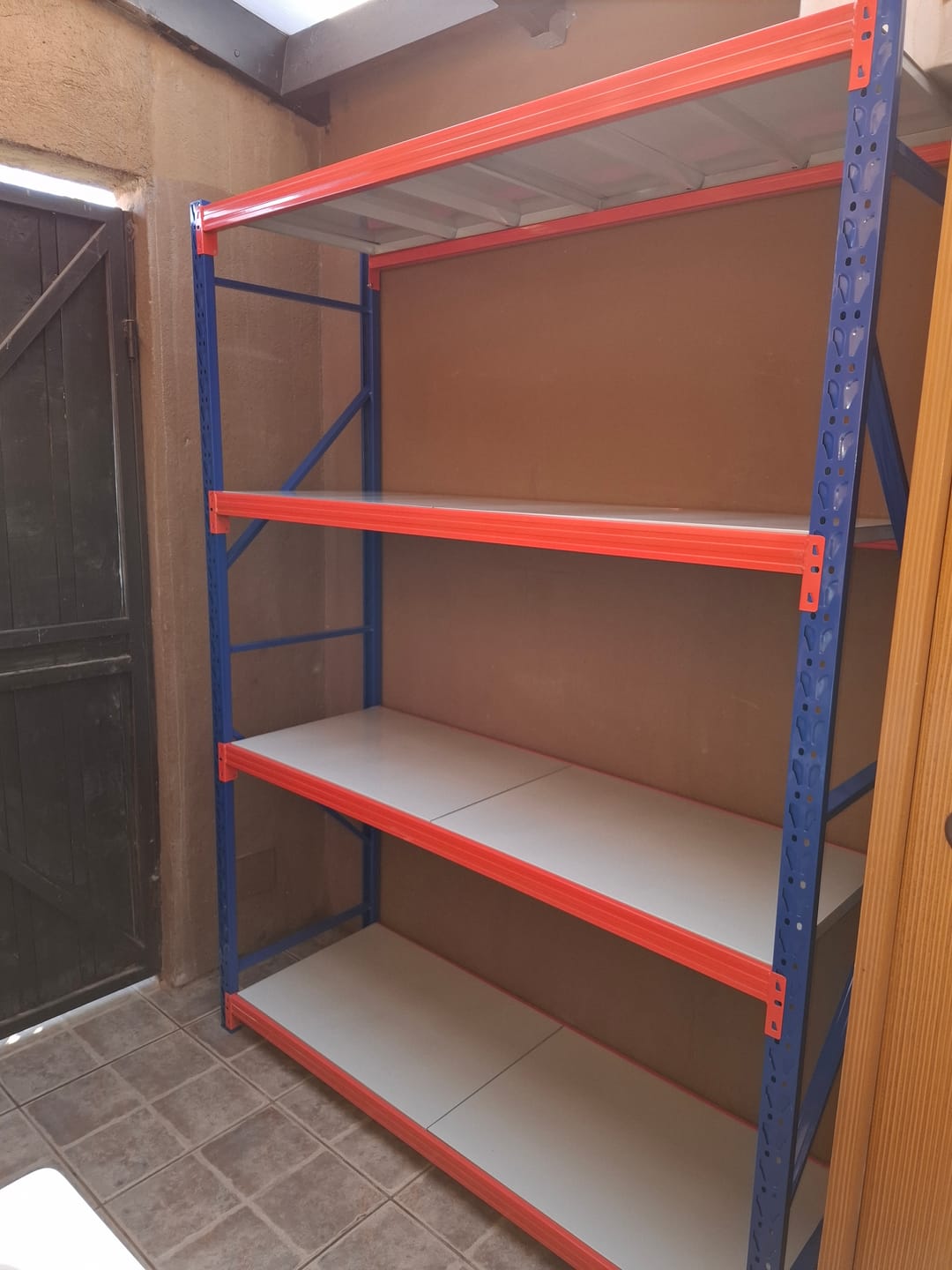 Customer photo review of Estante Metálico 200x150x50cm para 400kg
