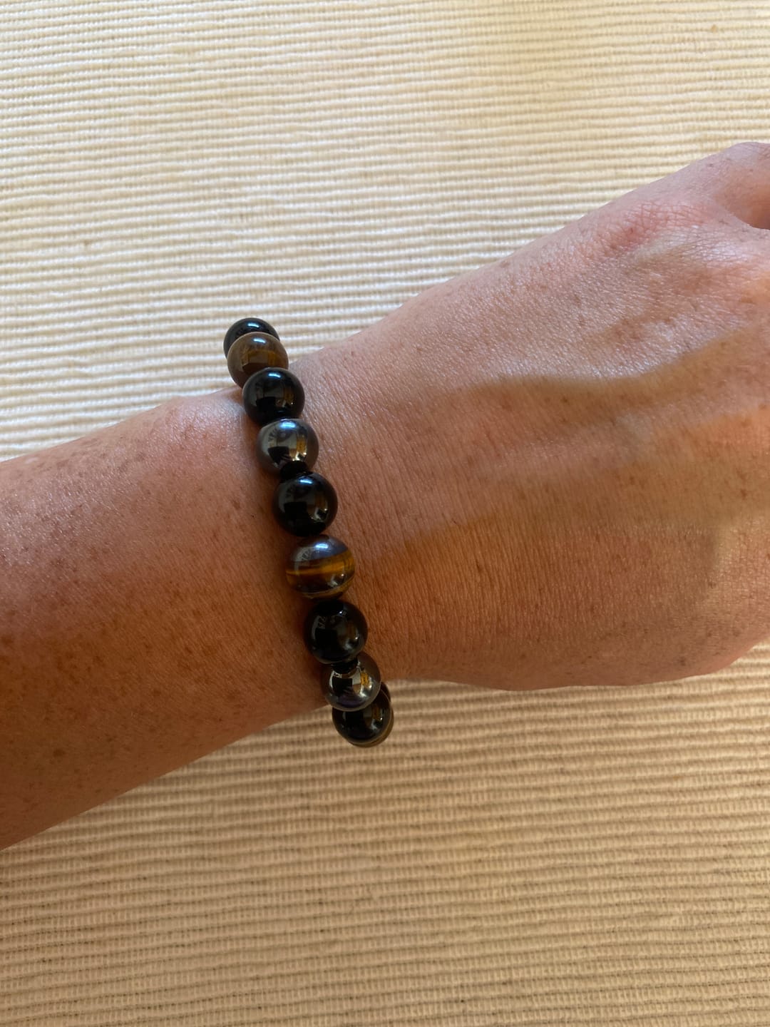 Customer photo review of DREIFACHER SCHÜTZER Tigerauge - Hämatit - Schwarzer Obsidian