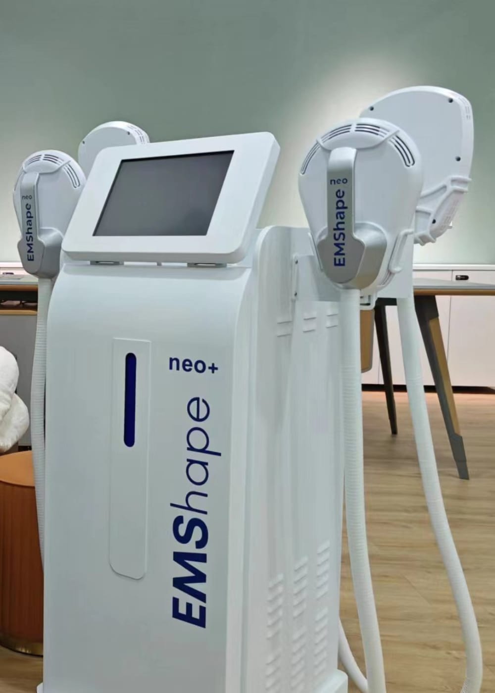 Customer photo review of EMShape® Neo Plus Body Sculpt Machine 5 in 1