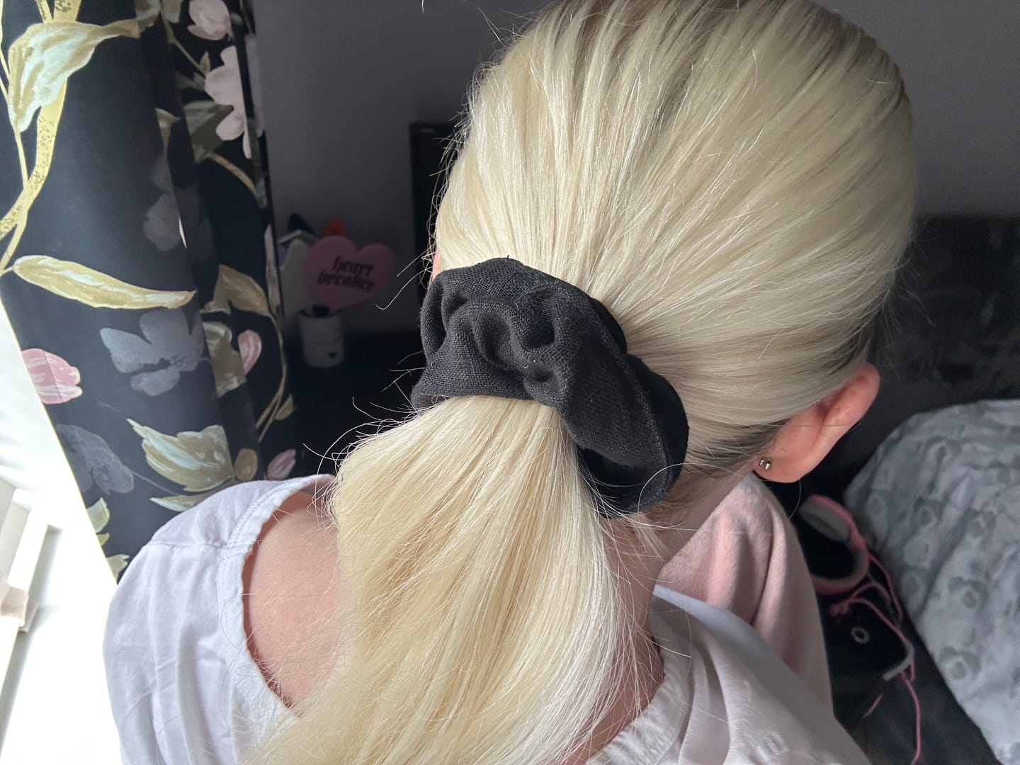 Customer photo review of Set of 2 Handmade Linen Hair Scrunchies