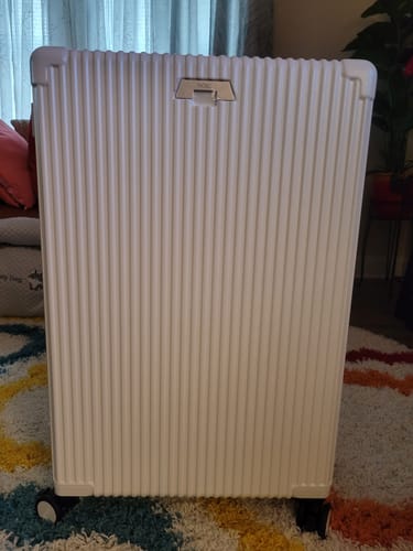 Pinky J. review of Check-in: All-in-One 28" image 1 out of 2