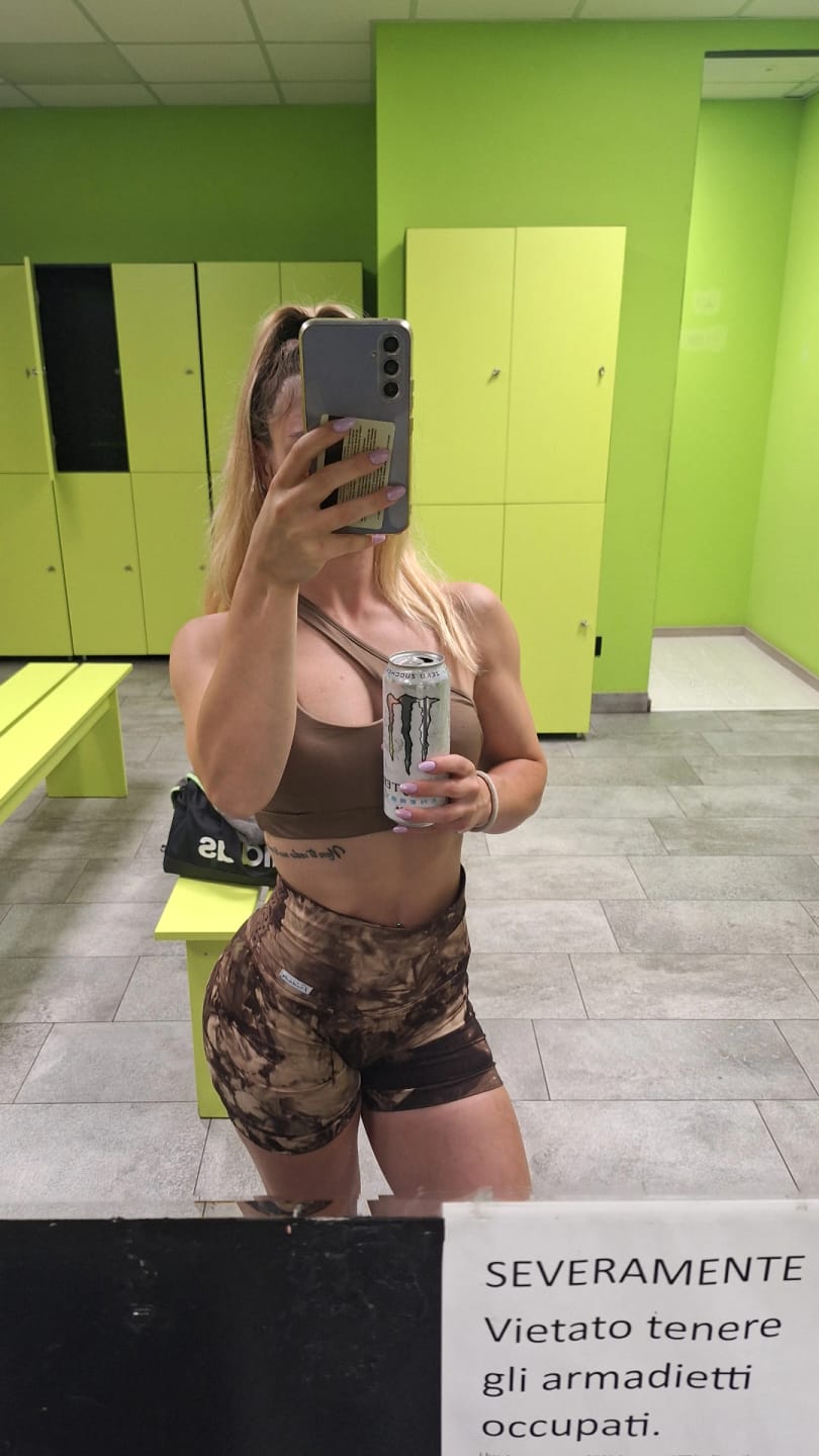 Customer photo review of Shorts Elements Terra Beige Marrone