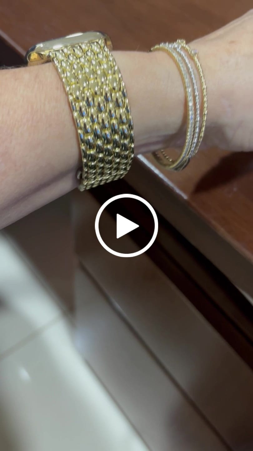 Customer video review of Arya Stainless Strap