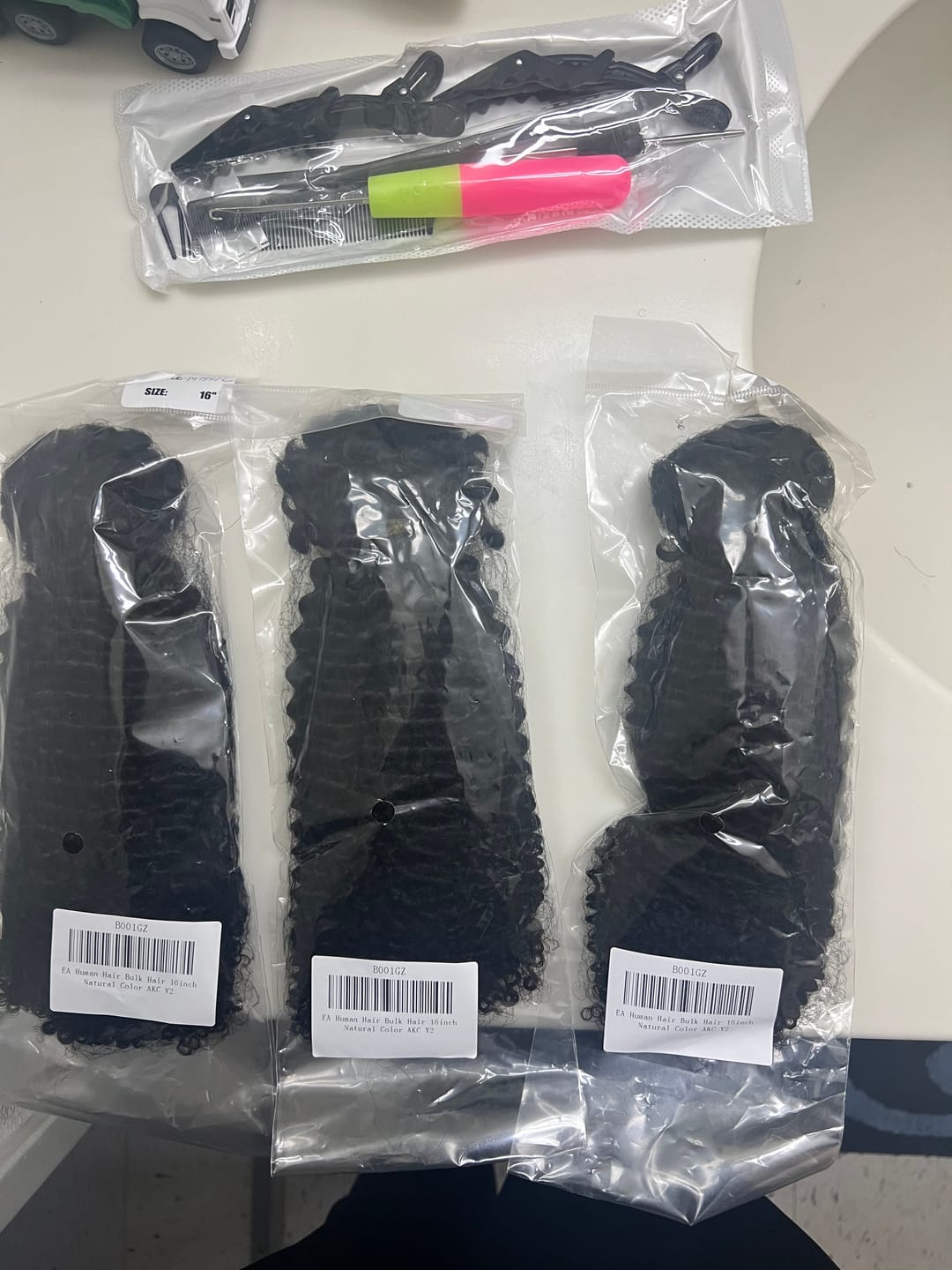 Customer photo review of Afro Kinky Bulk Human Hair Extensions