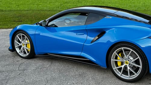 Customer photo review of Emira Carbon Fiber side skirts by Aerie Performance