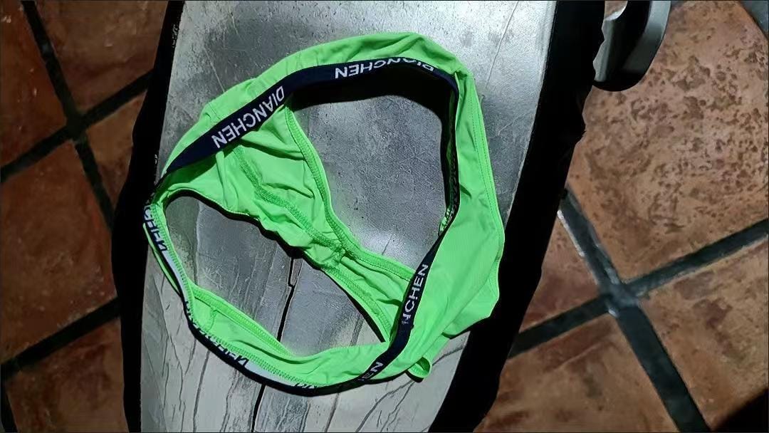 Customer photo review of 4 Pack Men's Sexy Comfortable Ice Silk Breathable Thong