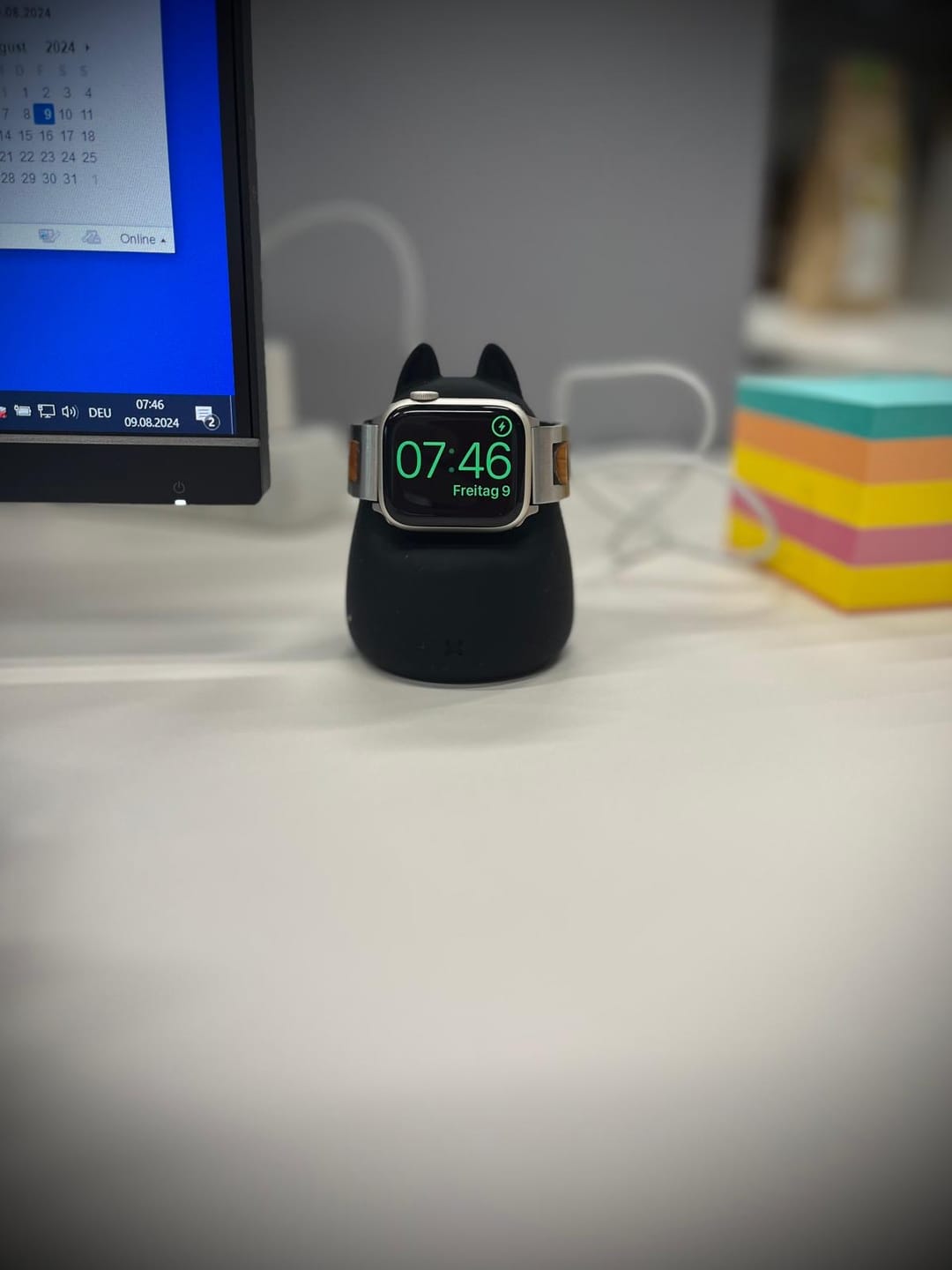 Customer photo review of Apple Watch Ladestation "Buh"