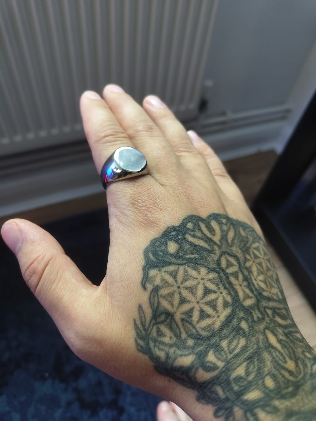 Customer photo review of ROUND. - SILVER