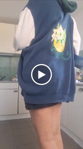Customer video review of Genshin Zipper Hoodie [In-Stock]