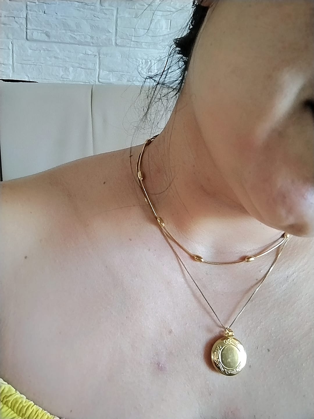 Customer photo review of Colar Esfera Banhado em Ouro 18K