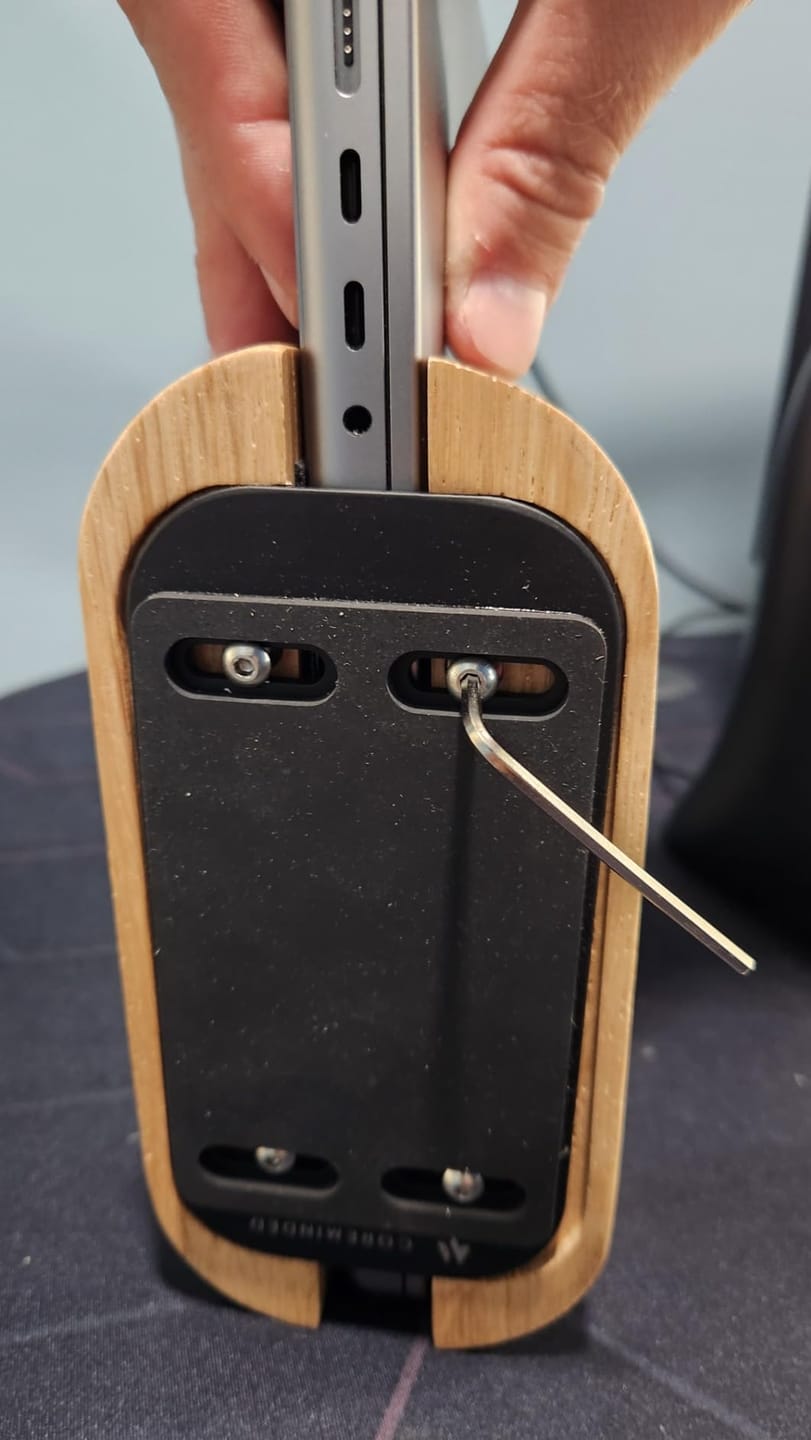 Customer photo review of Laptop Stand