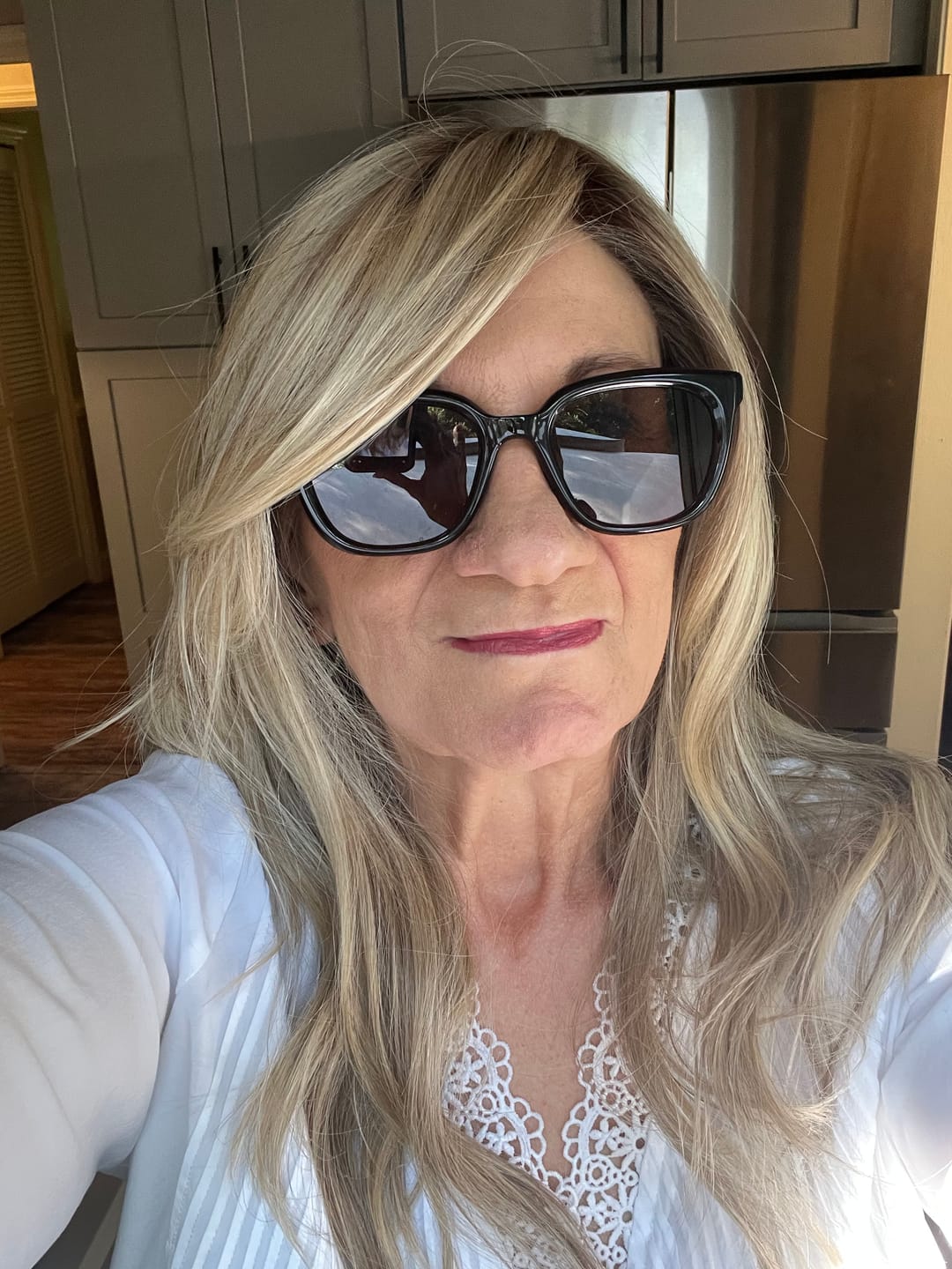 Customer photo review of TOTAL TRANSFORMATION - Sunlit Beige Blonde