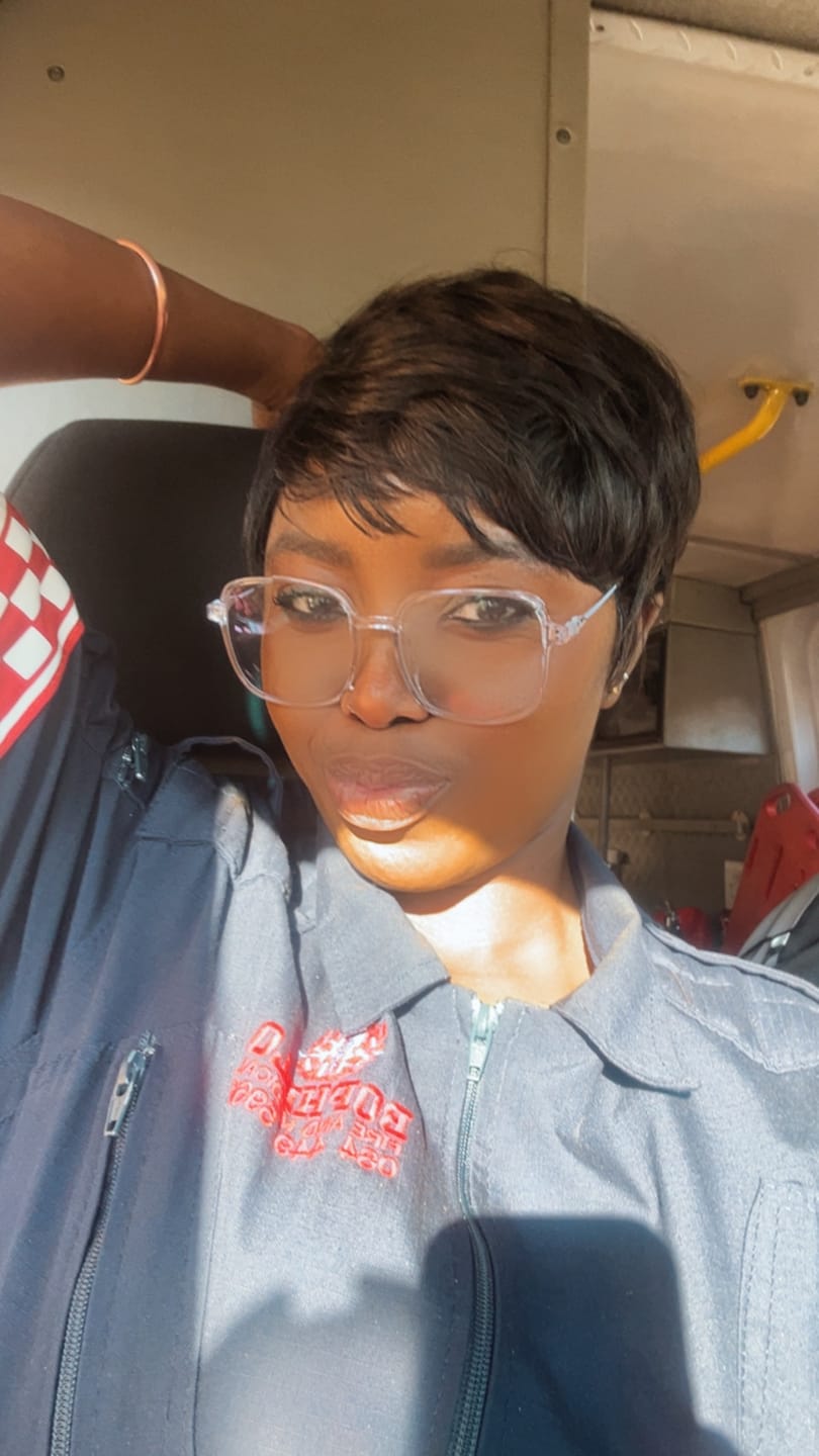 Customer photo review of Chic Pixie Cut Wig - Trendy and Natural Human Hair