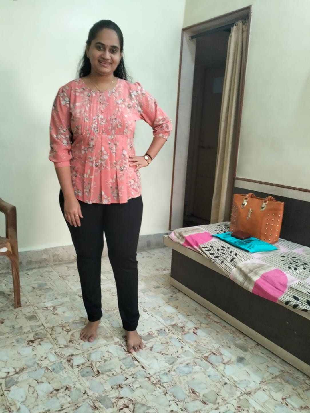 Customer photo review of Black 4-Way Stretchable Pants