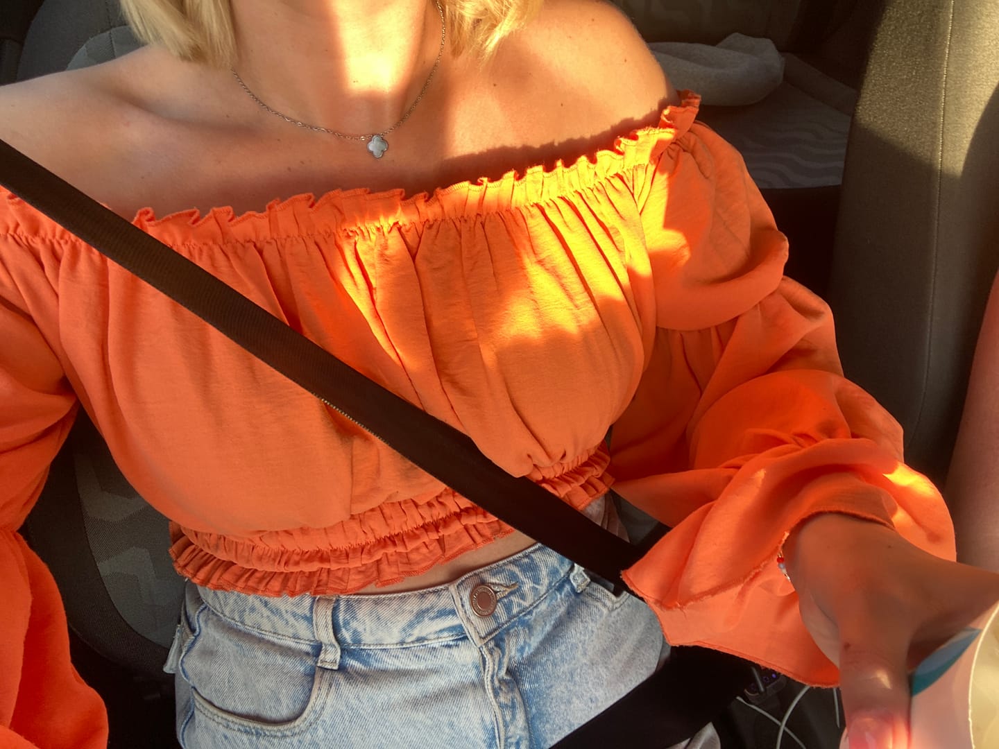 Customer photo review of Clover Perlmutt Kette | 18K vergoldet
