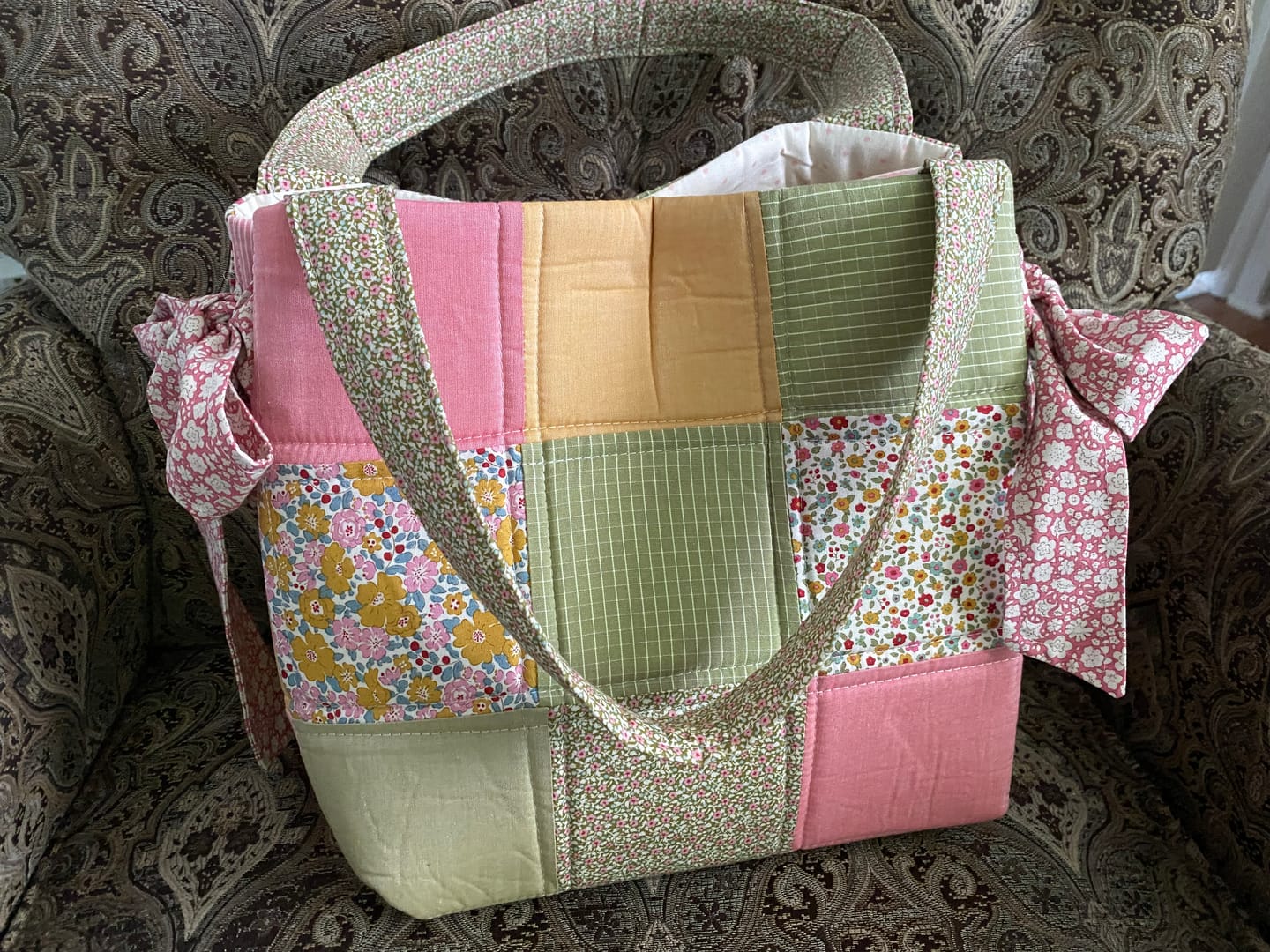 Customer photo review of Box Bottom And Bows Tote Pattern