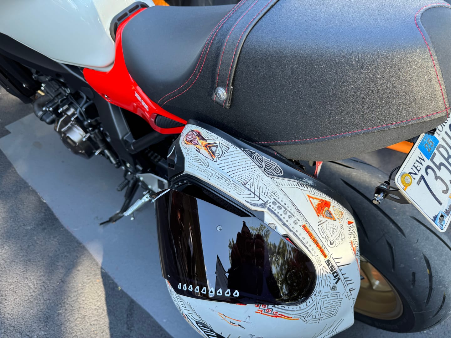 Customer photo review of XSR900 Helmet Hook (lock) 2022+